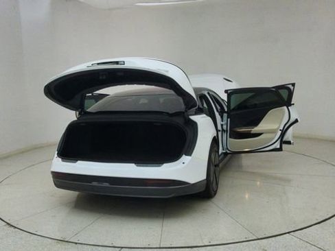 Used 2024 Lucid Air Touring image 74