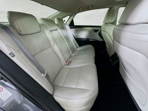 Used 2013 Toyota Avalon Limited FWD image 32