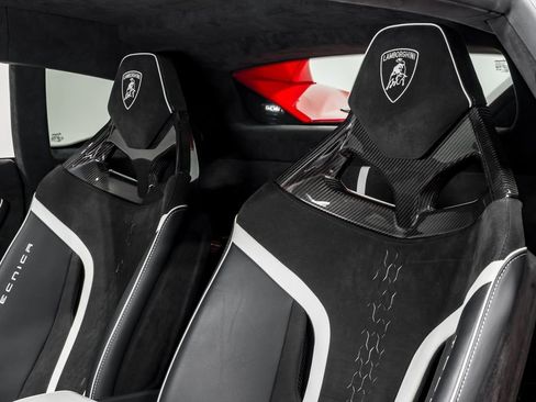 Used 2023 Lamborghini Huracan Tecnica image 19