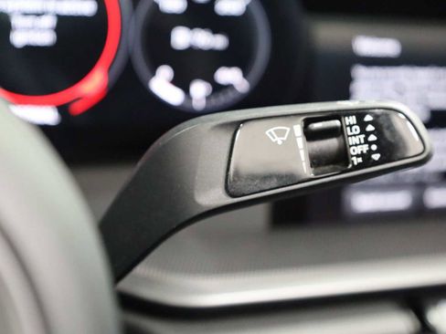 Certified 2022 Porsche 911 Carrera RWD image 28