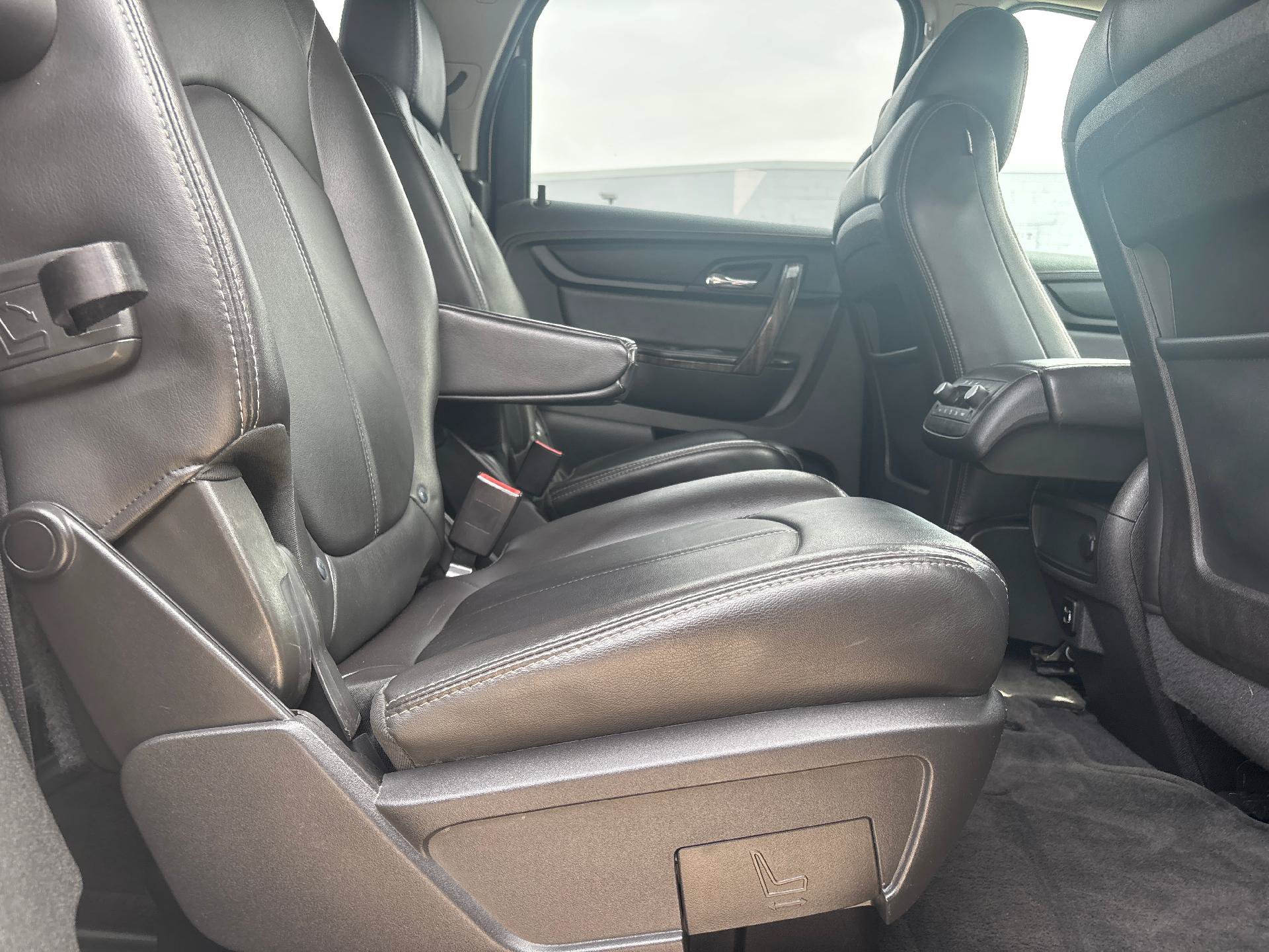 Used 2017 GMC Acadia Limited SLT AWD/4WD image 40