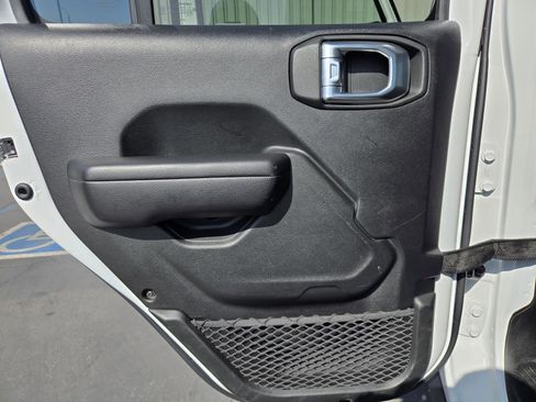 Used 2021 Jeep Gladiator Mojave w/ Trailer Tow Package image 26