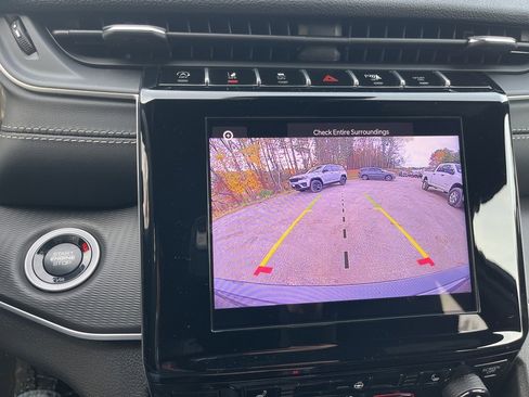 New 2025 Jeep Grand Cherokee Altitude image 25