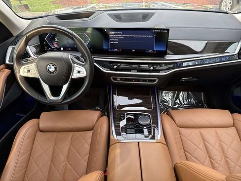 Used 2023 BMW X7 xDrive40i AWD/4WD image 19