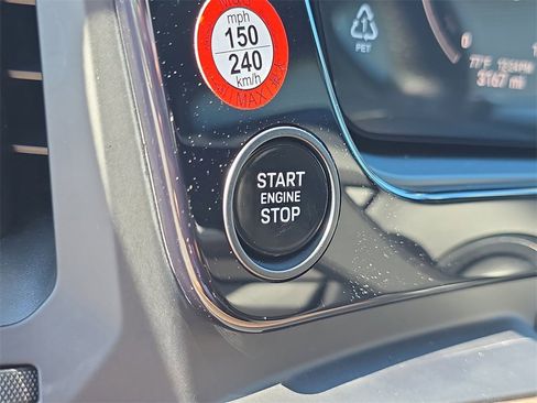 Certified 2025 Porsche Cayenne E-Hybrid image 40