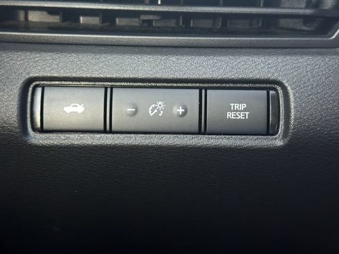 Used 2024 Nissan Altima 2.5 SR FWD image 27