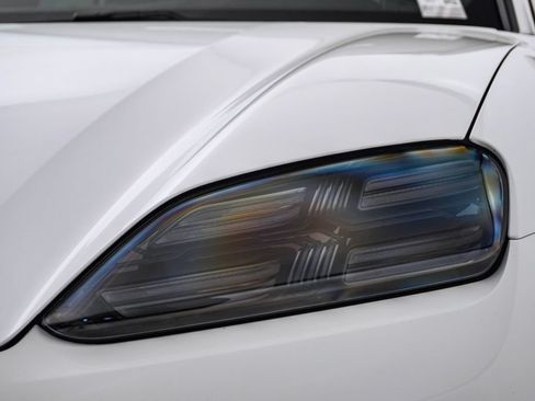 Used 2025 Porsche Macan 4S Electric AWD/4WD image 7