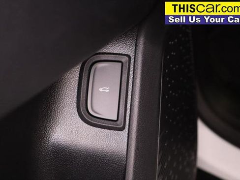 Used 2026 Chevrolet Equinox LT w/ Convenience Package II FWD image 35