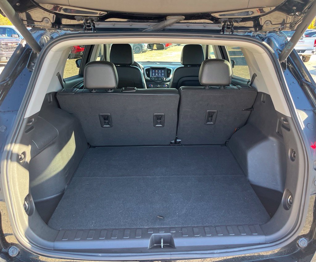 Used 2024 GMC Terrain SLT FWD image 10