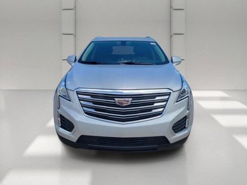 Used 2017 Cadillac XT5 Luxury FWD image 2