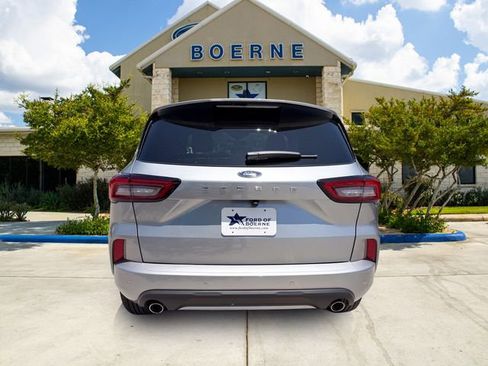 Used 2024 Ford Escape ST-Line w/ Tech Pack #1 FWD image 4