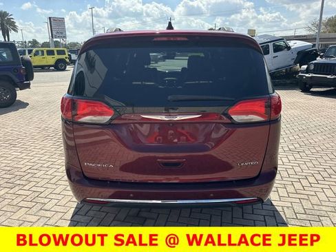 Used 2020 Chrysler Pacifica Limited w/ Advanced Safetytec Group FWD image 7
