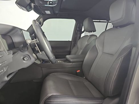 Used 2024 Lexus GX 550 w/ Cold Area Package AWD/4WD image 15