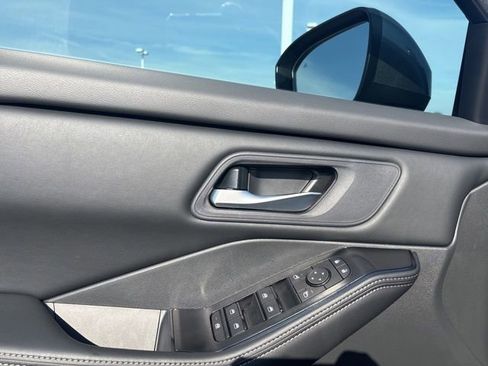 New 2026 Nissan Rogue SV image 12