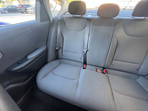 Used 2025 Kia K4 LXS image 39