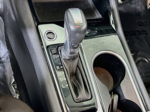 Used 2020 Nissan Altima 2.5 SV image 16