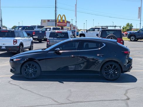 Used 2022 MAZDA MAZDA3 s FWD image 9