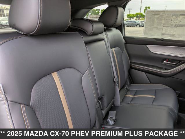 Used 2025 MAZDA CX-70 Plug-In Hybrid w/ Premium Plus AWD/4WD image 13
