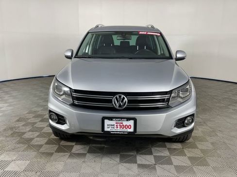 Used 2017 Volkswagen Tiguan SEL AWD/4WD image 28