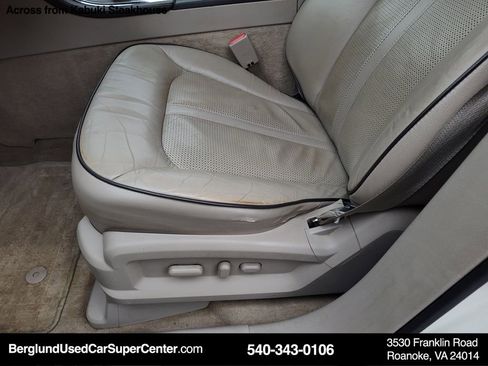 Used 2013 Lincoln MKX AWD image 16