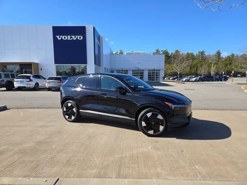 Used 2025 Volvo EX30 Plus image 2