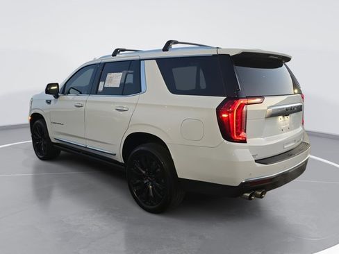 Used 2021 GMC Yukon Denali w/ Denali Premium Package image 5