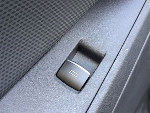 New 2026 Chevrolet Equinox RS image 25