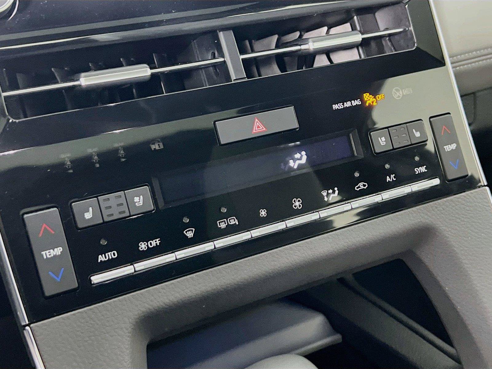 Used 2021 Toyota Avalon Limited w/ Advanced Safety Package FWD image 16