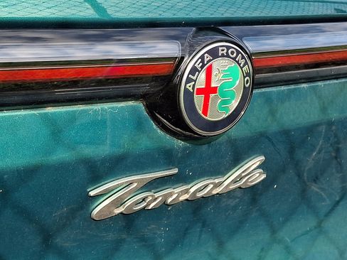 Used 2024 Alfa Romeo Tonale Veloce w/ Active Assist Package AWD/4WD image 6
