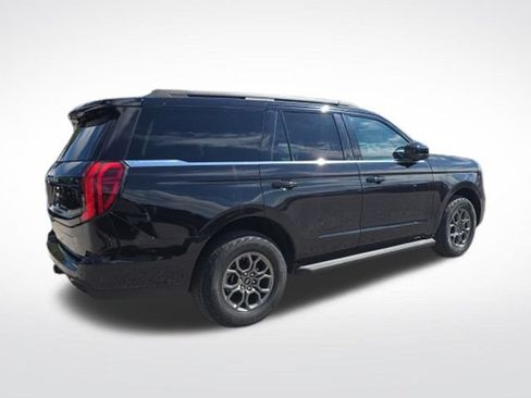 Used 2025 Ford Expedition Active RWD image 3