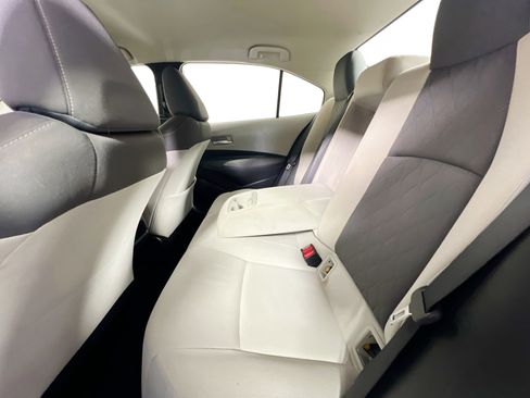 Used 2020 Toyota Corolla LE FWD image 27
