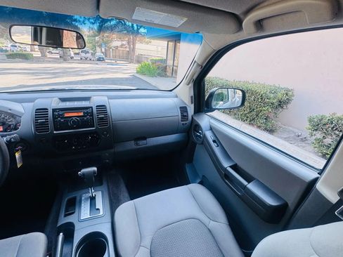 Used 2013 Nissan Xterra X image 9