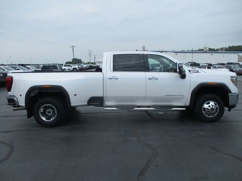 Used 2022 GMC Sierra 3500 SLT w/ SLT Convenience Package AWD/4WD image 6