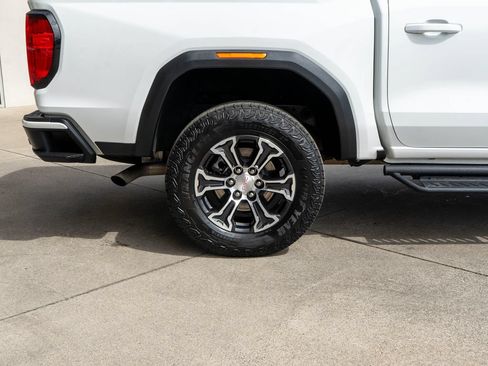 Used 2024 GMC Canyon AT4 w/ AT4 Premium Package AWD/4WD image 33
