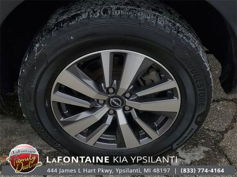 Used 2023 Nissan Pathfinder SL image 7