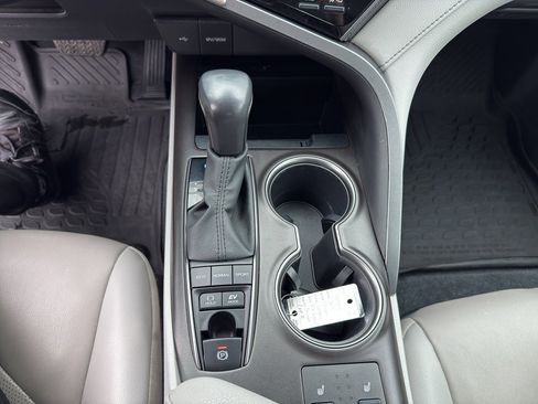 Used 2022 Toyota Camry XSE w/ Navigation Upgrade Package image 16