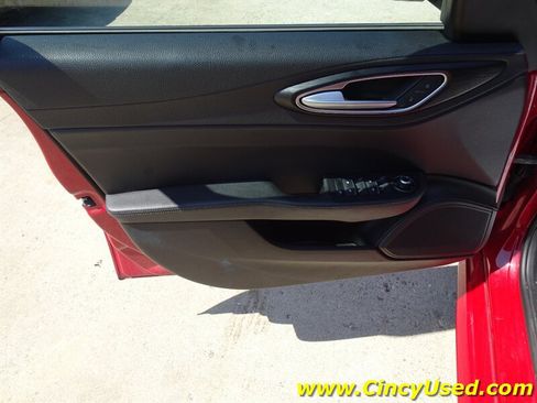 Used 2017 Alfa Romeo Giulia AWD image 26