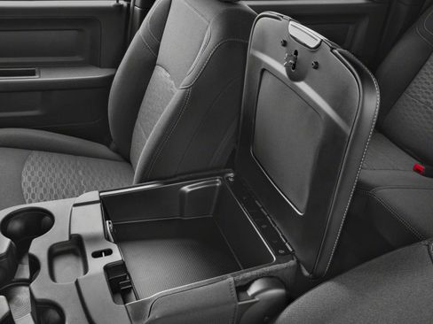New 2026 RAM 2500 Laramie AWD/4WD image 10