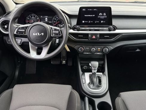 Used 2024 Kia Forte LXS FWD image 9