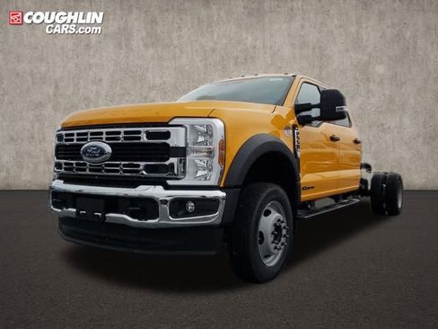New 2026 Ford F550 4x4 Crew Cab image 3