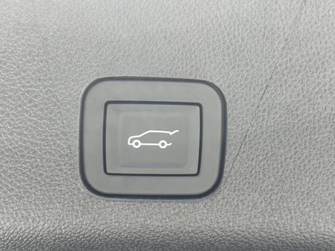 New 2026 GMC Yukon Denali RWD image 13
