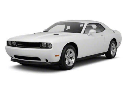 Used 2013 Dodge Challenger SXT RWD image 1