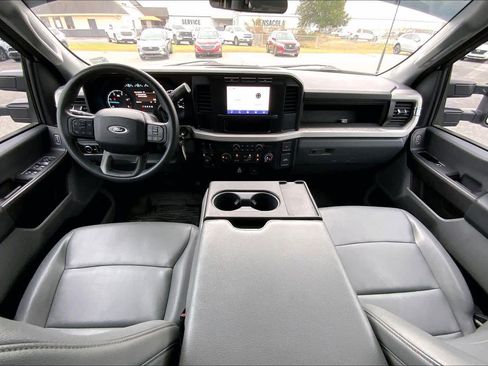 Used 2023 Ford F550 4x4 Crew Cab Super Duty image 15