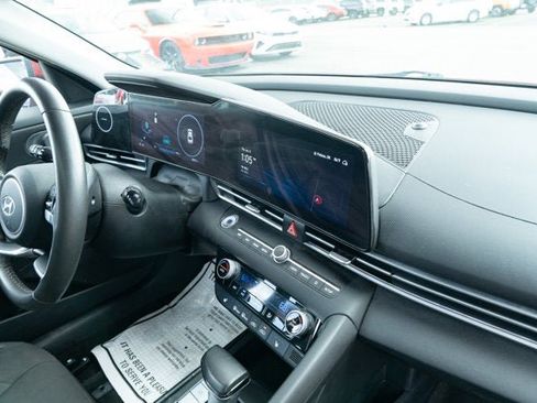 Used 2024 Hyundai Elantra SEL w/ Convenience Package FWD image 38