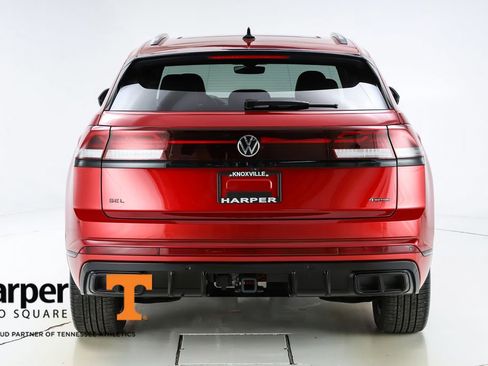 Used 2025 Volkswagen Atlas Cross Sport SEL R-Line image 47