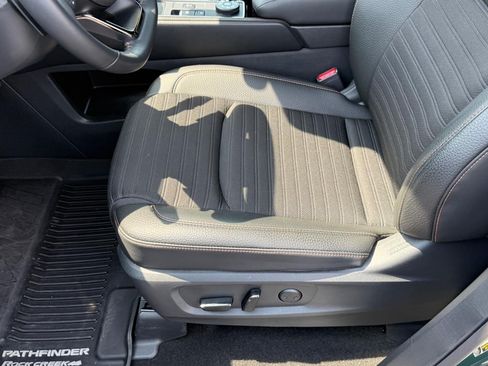 Used 2025 Nissan Pathfinder Rock Creek AWD/4WD image 19