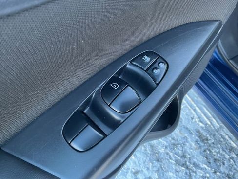 Used 2019 Nissan Sentra S image 23