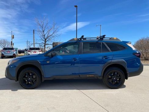 Used 2022 Subaru Outback Wilderness w/ Wilderness Package image 2