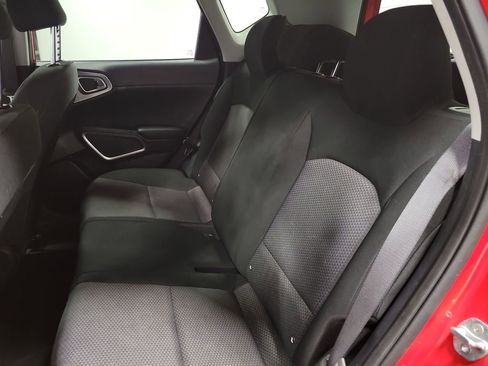 Used 2023 Kia Soul LX image 19