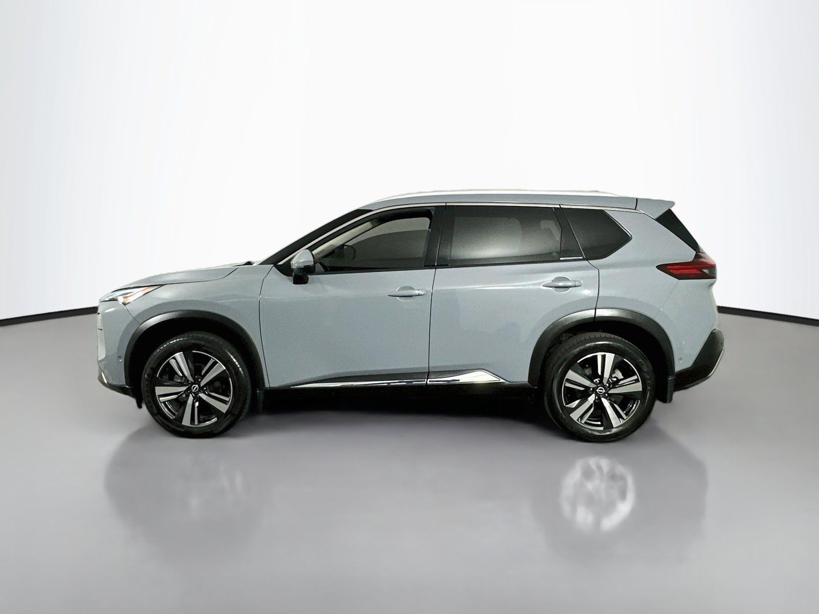 Used 2022 Nissan Rogue Platinum w/ Head-Up Display Package AWD/4WD image 4